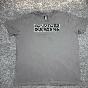 Las Vegas Raiders Embroidered Logo T Shirt Men’s 2XL Gray